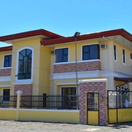 Maruyog'S Ridge Convention Center Cidade Quezon Exterior foto