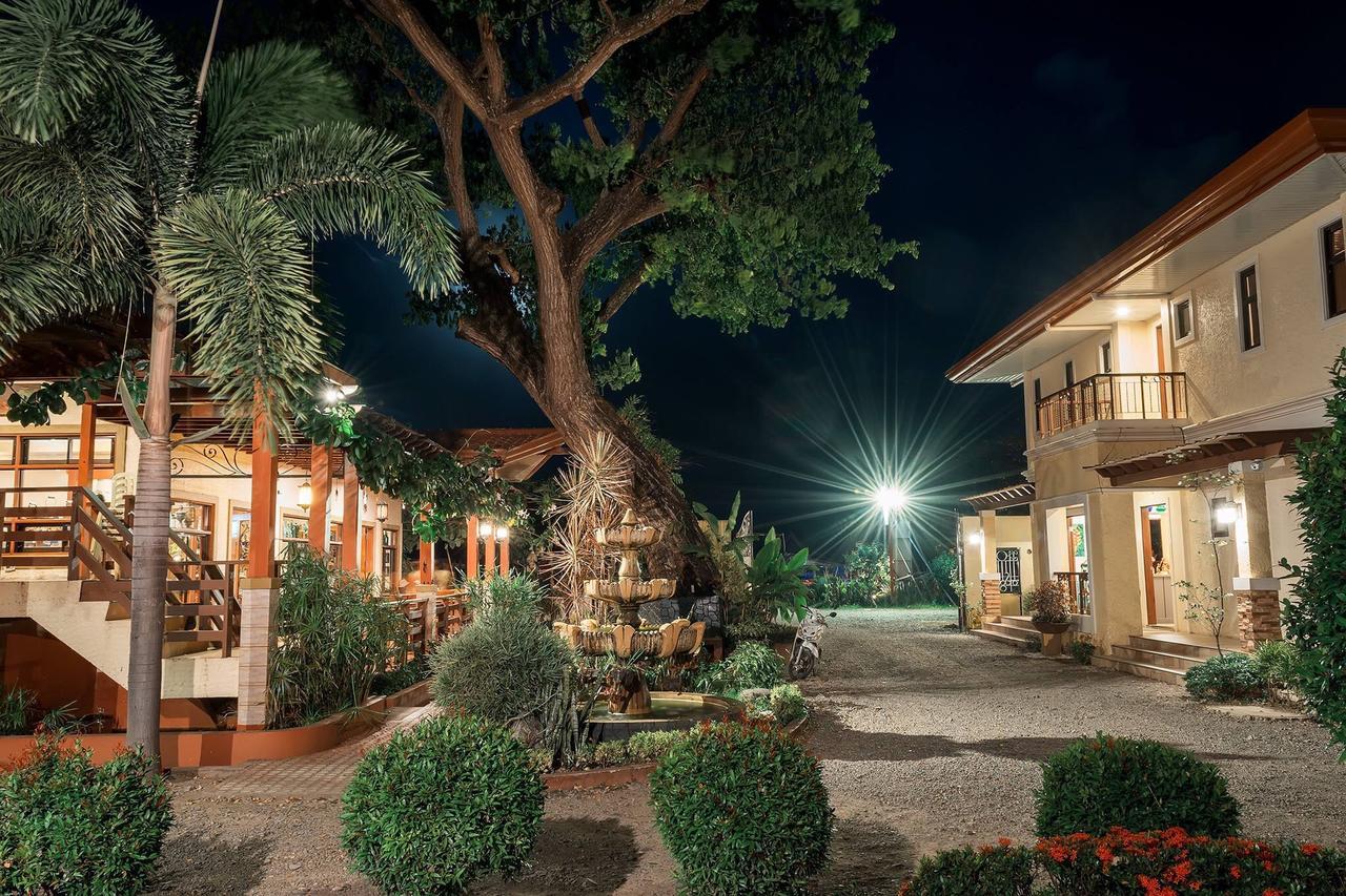 Maruyog'S Ridge Convention Center Cidade Quezon Exterior foto