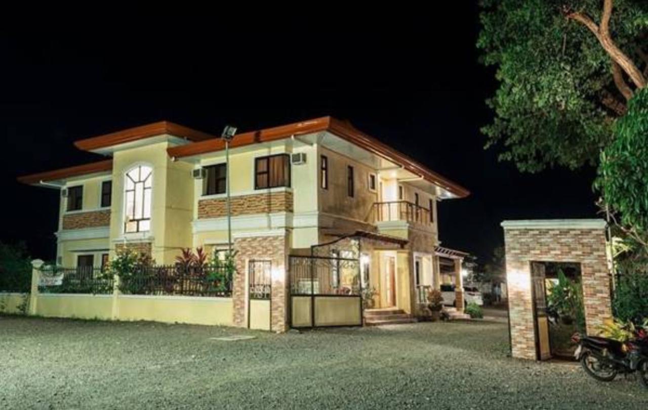 Maruyog'S Ridge Convention Center Cidade Quezon Exterior foto
